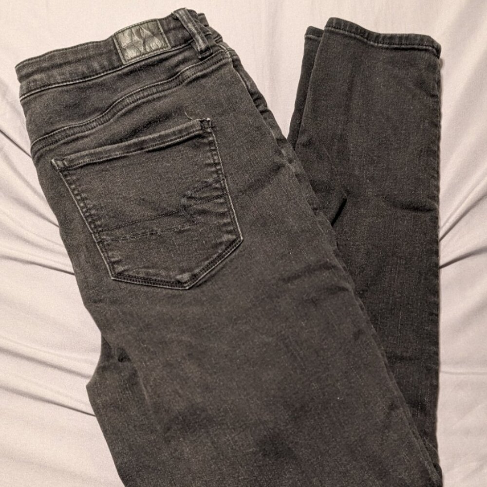 Size 14 - Regular - American Eagle - Ne(X)t Level Stretch - Highest Rise Jegging